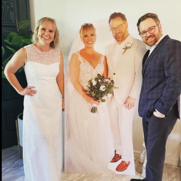Kay Unger Wynonna Illusion Lace White Gown - Wedding/Reception Dress - Size 8 - Picture 1 of 10